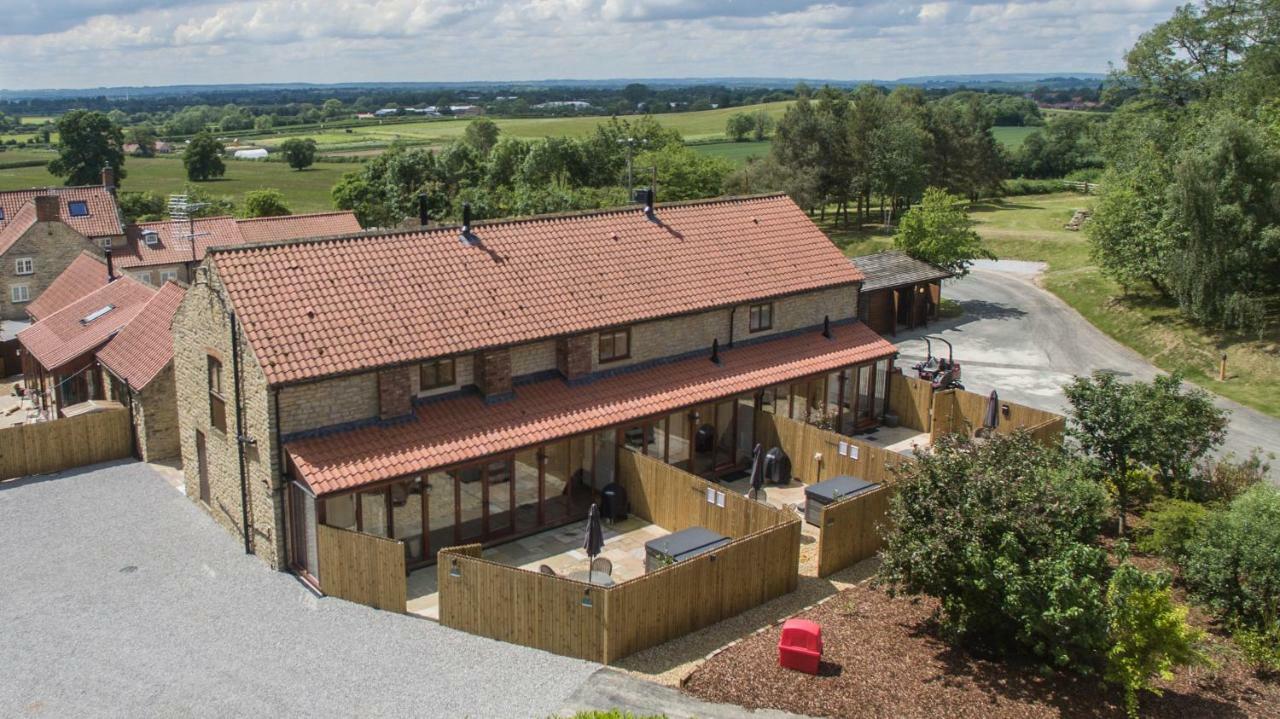 High Oaks Grange - Cottages Пикъринг Екстериор снимка